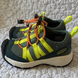 Keen Toddler Size 6 Motozoa Sneakers - Green and Yellow